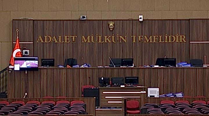 Eşin Sosyal Medya Hesabına İzinsiz Girmek Suç Mudur?